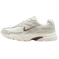 WMNS NIKE IINITIATOR