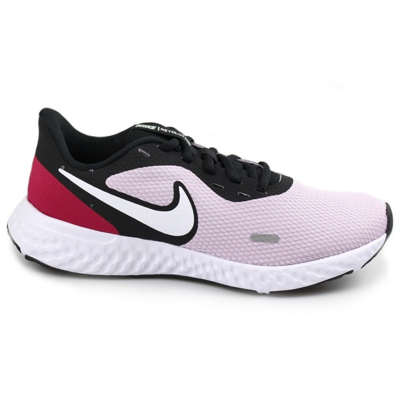 nike revolution 5 w